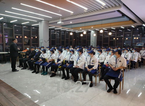 我校全体食堂员工和监管人员完成餐饮服务食品安全培训考核 考核通过率100