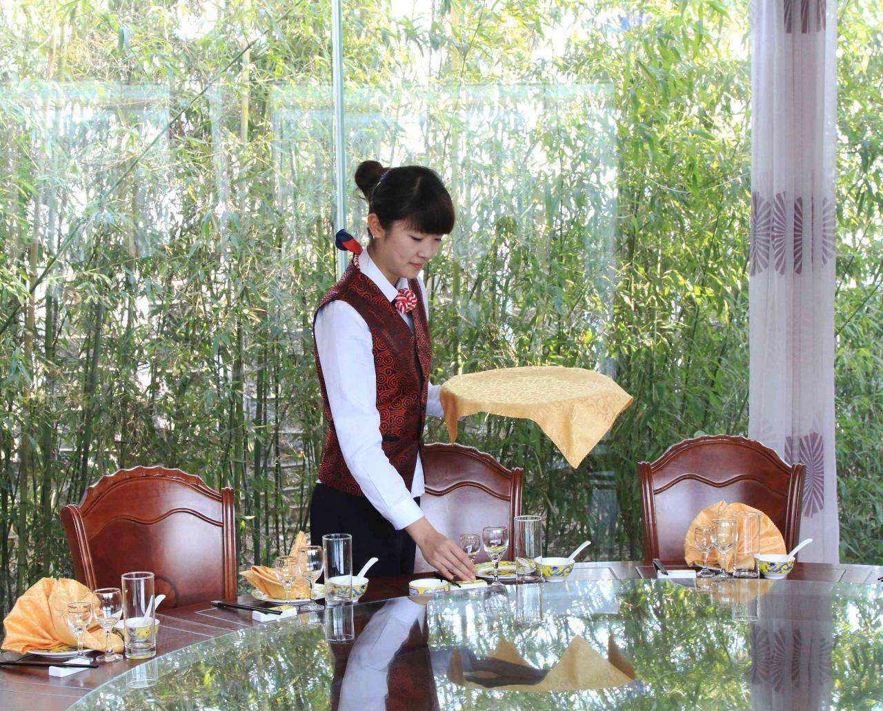 小细节大文明:餐饮服务礼仪